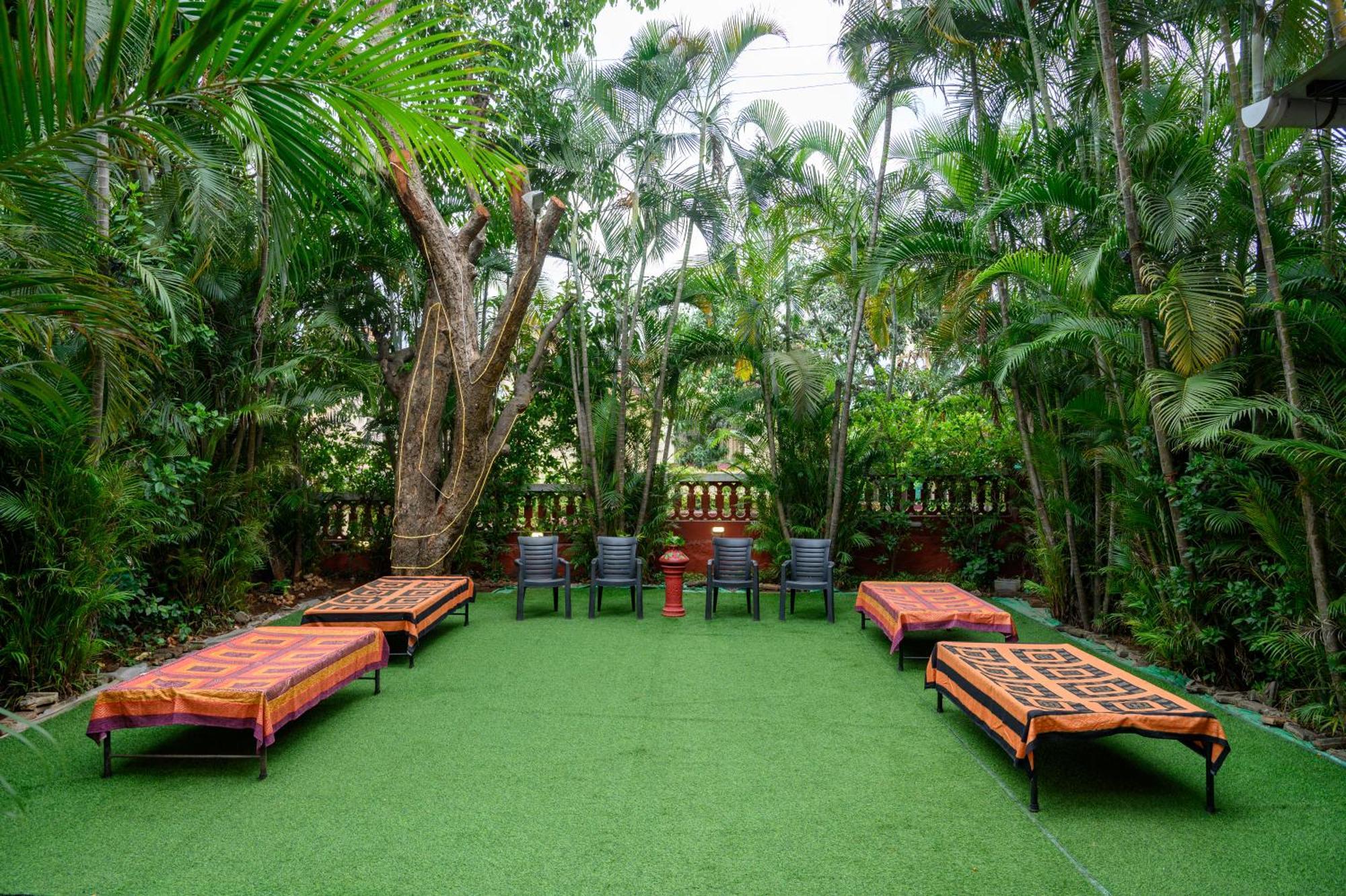 Girivihar Holiday Club - Pure Veg Lonavala Εξωτερικό φωτογραφία