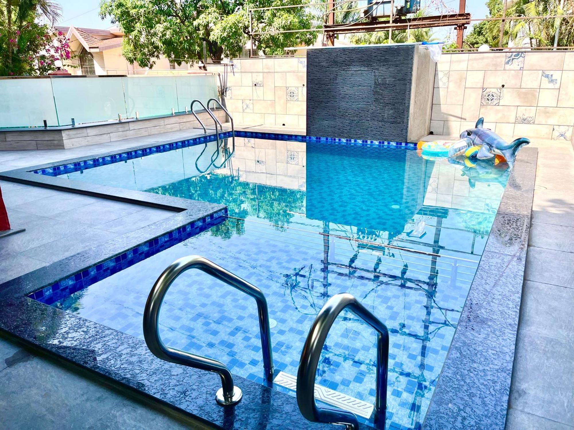 Girivihar Holiday Club - Pure Veg Lonavala Εξωτερικό φωτογραφία